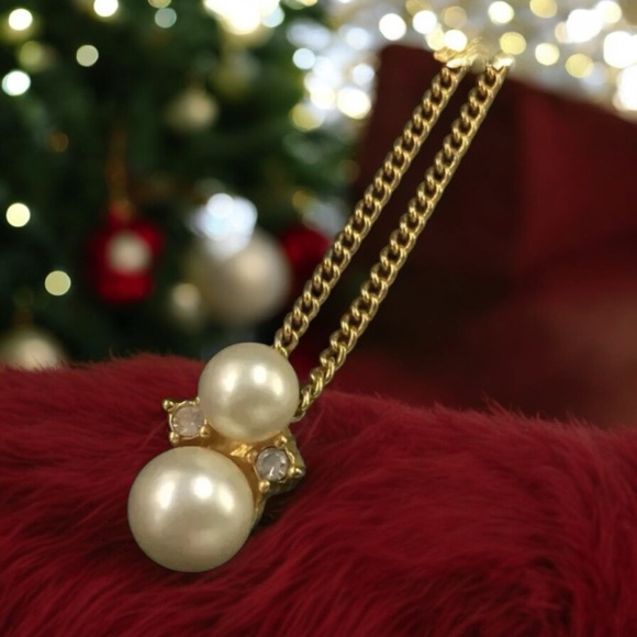 Authentic vintage Christian Dior Pearl Rhinestone Gold Tone Pendant Necklace - Picture 3 of 5